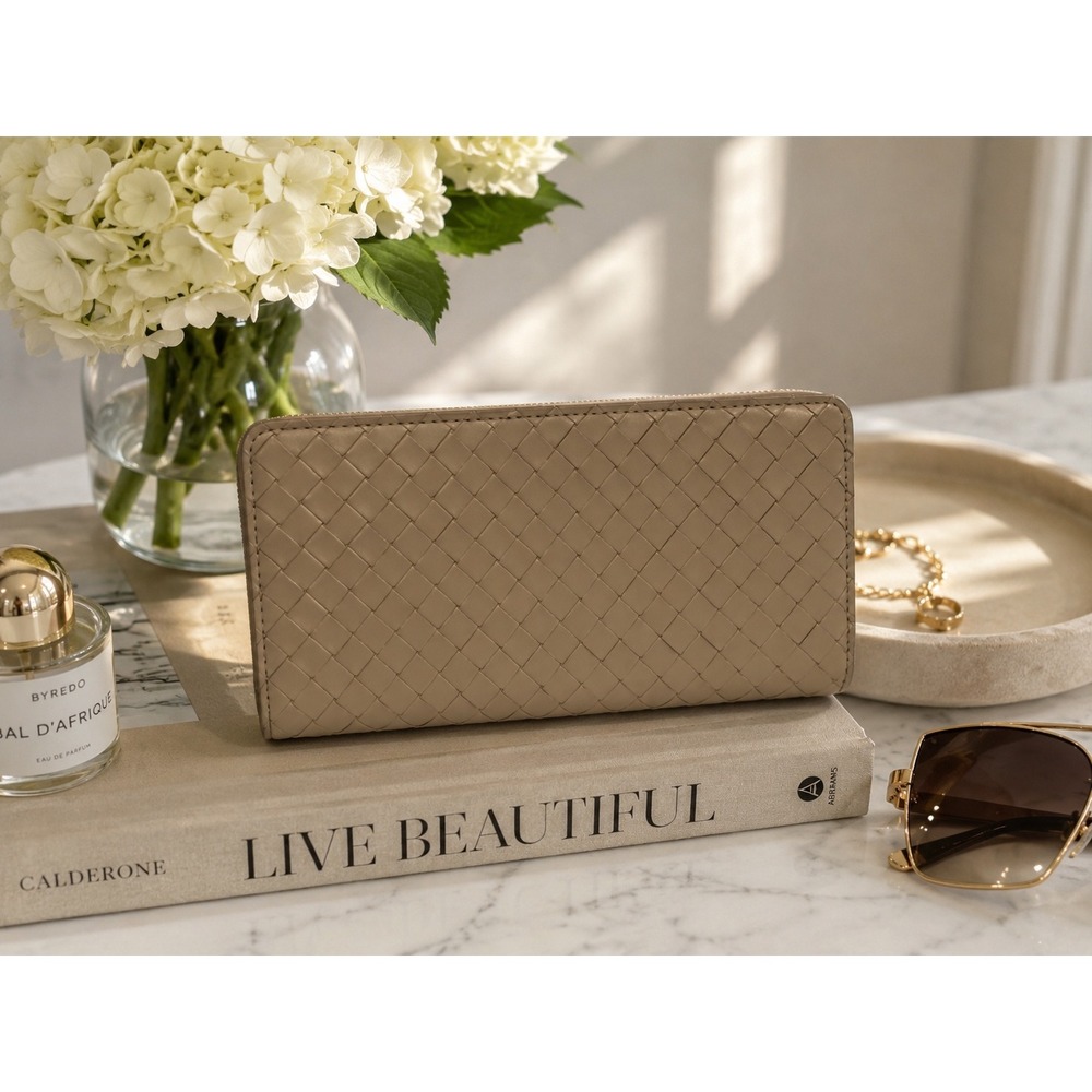 Universal Thread Tan Woven Wristlet Wallet Beige Basketweave Zip Pocket